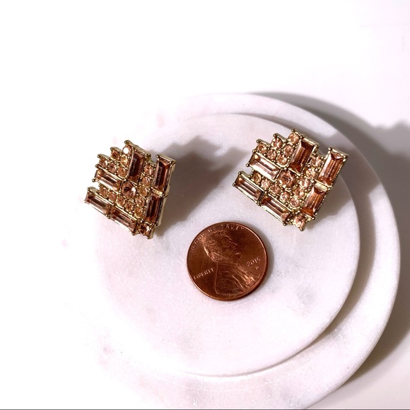 💎  💎 symbol New pink gold finish v shaped earrings - Picture 6 of 7